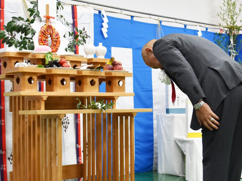 Completion Ceremony for the Building Expansion Project at the Namerikawa Production Department, Hokuriku Works.